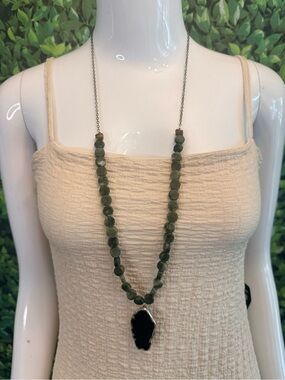 BELJOY Green Aventurine / Jade Stone Beaded Long Necklace with Black Agate Geod